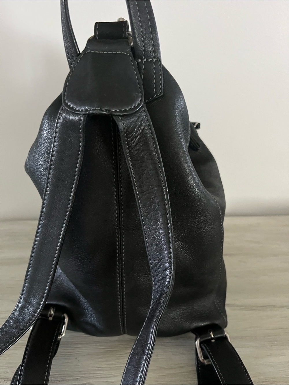 Tignanello Black Leather Backpack with Flap - Picture 4 of 8